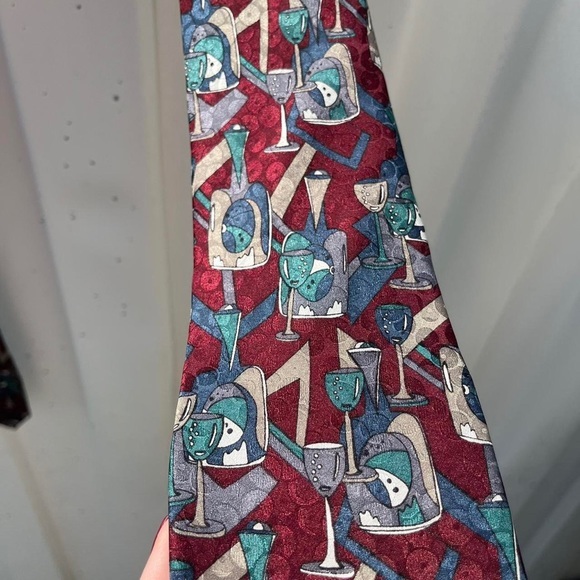 3/$25Leo chevalier abstract design silk neck tie - Picture 2 of 6